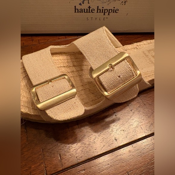 Haute Hippie Nikki Tan Sandals with Brushed Gold Accents - Size 8 - New w/box - Picture 2 of 6